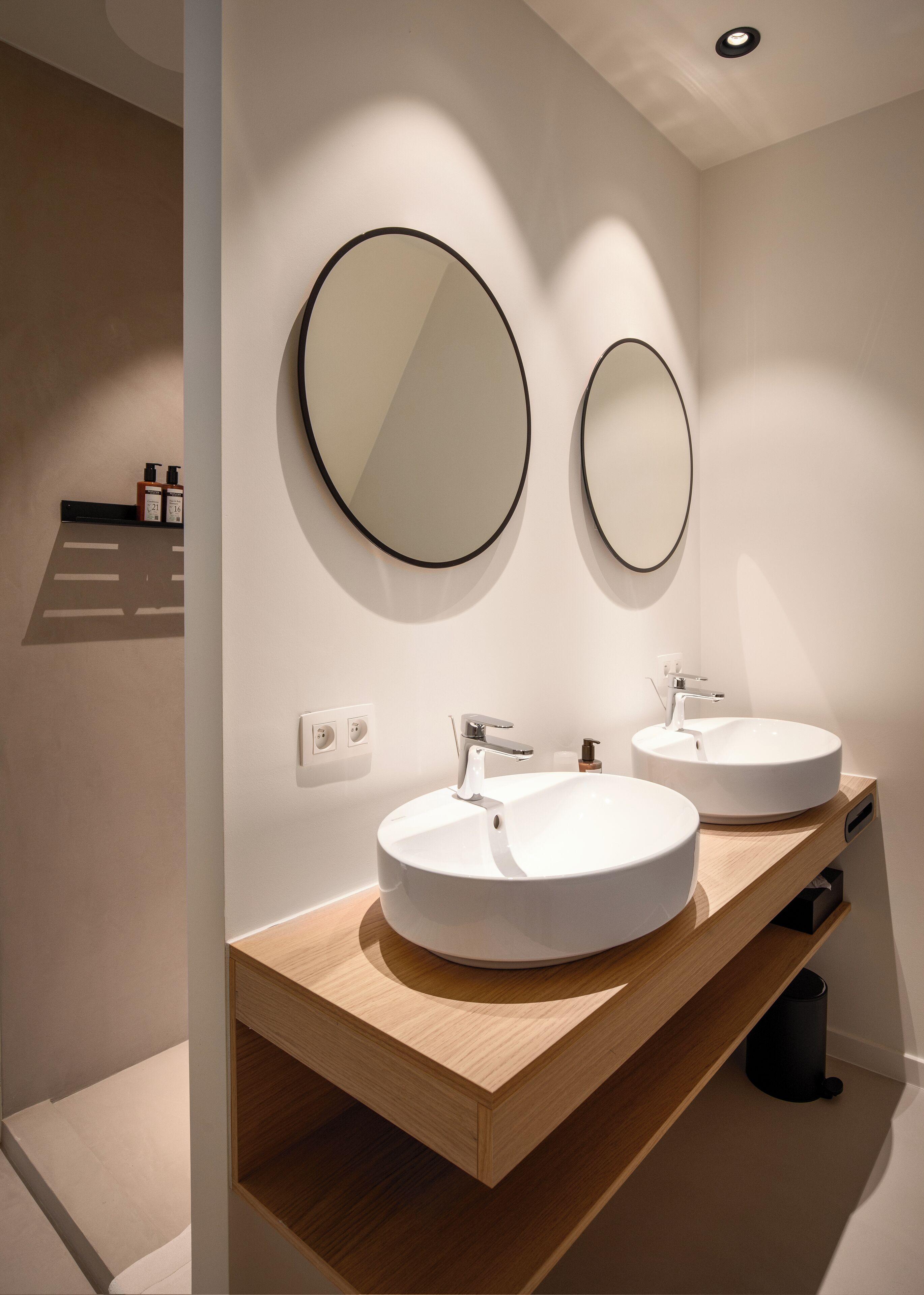 Deluxe Double Room Bath