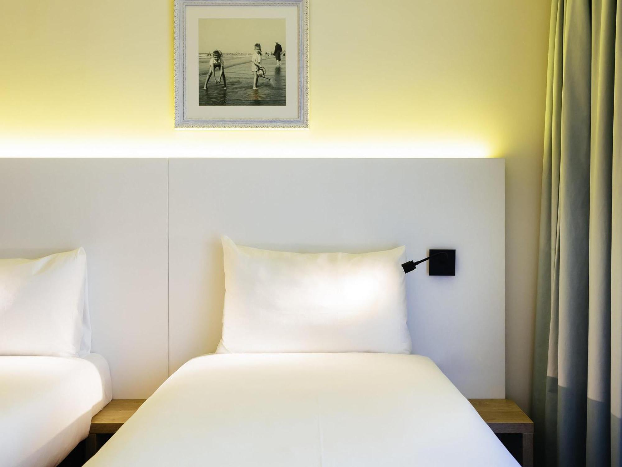 Twin Room,1706928380:JPEG