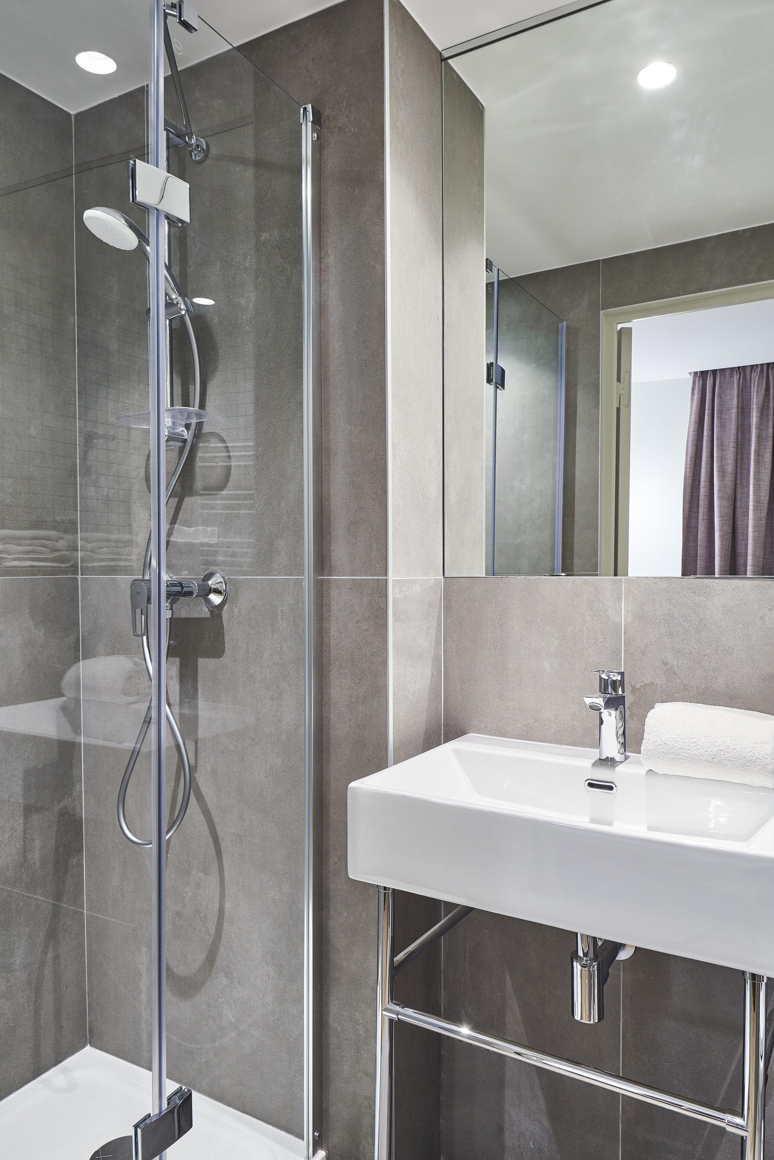 Quarto com 2 Camas de Solteiro