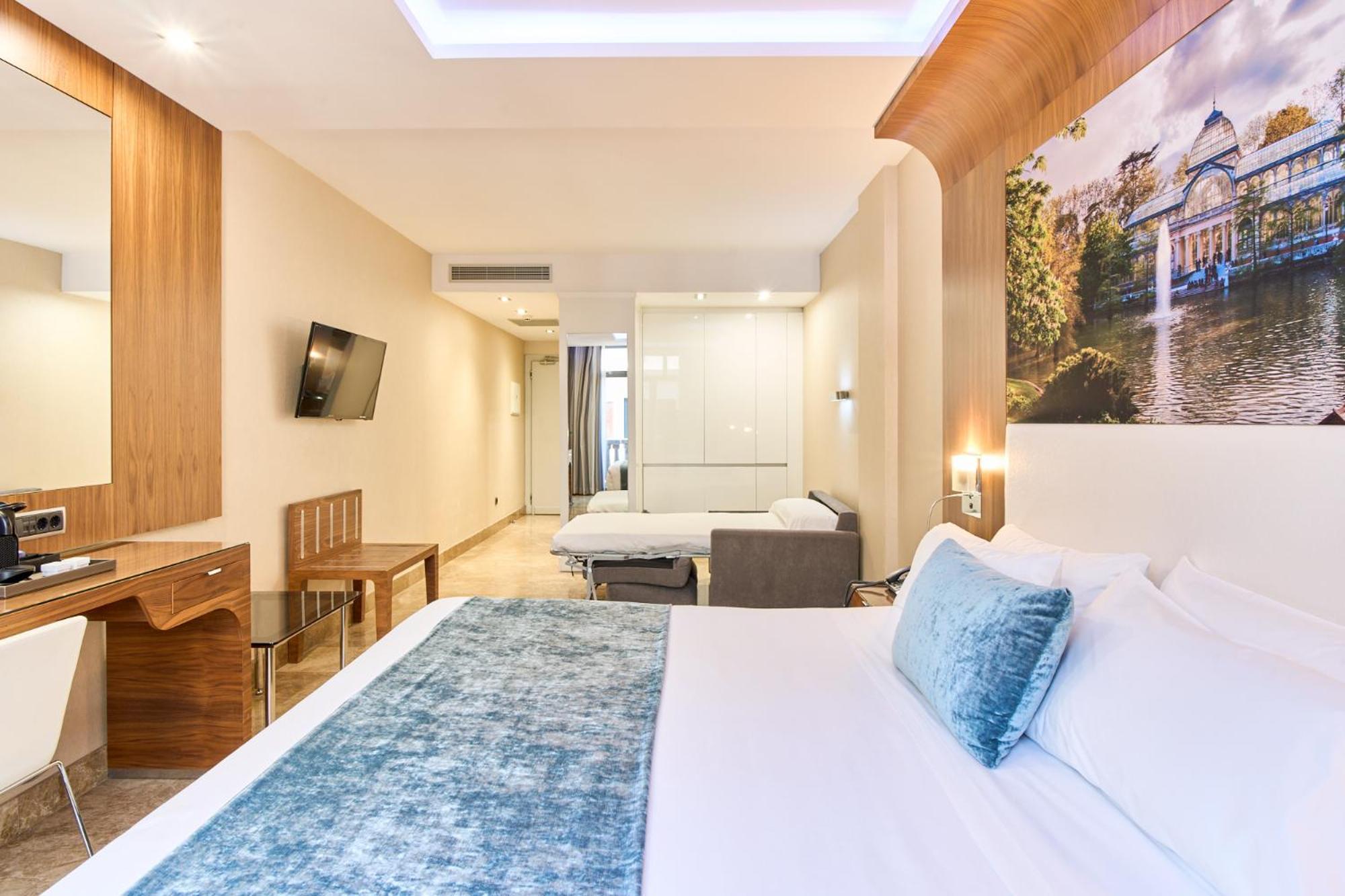 Triple Room,1704843420:JPEG