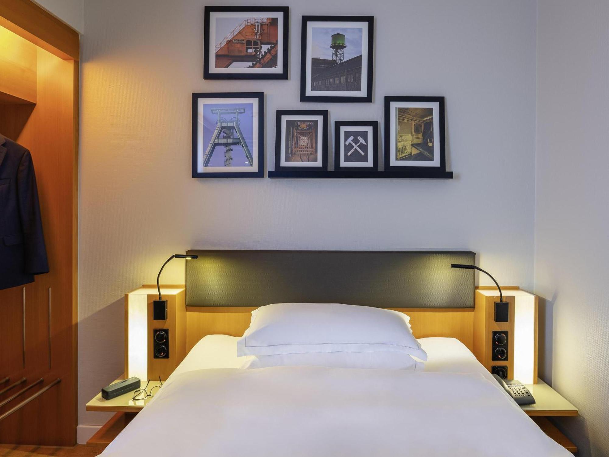 Standard Single Room,1729979902:JPEG