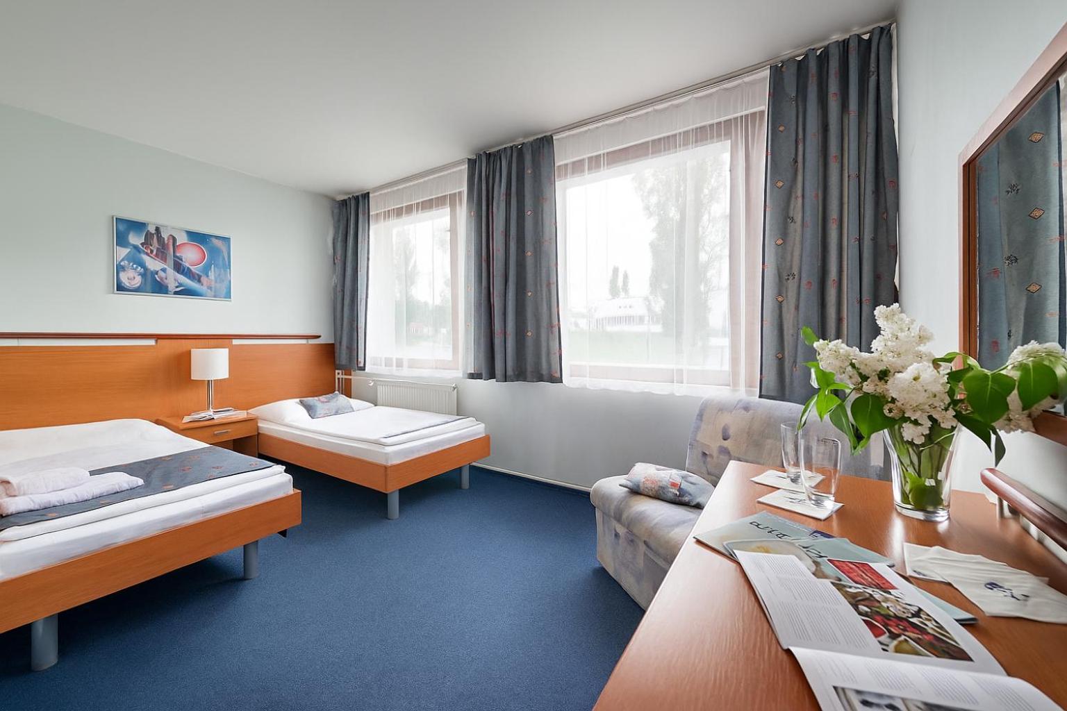 Standard Twin Room Sofa
