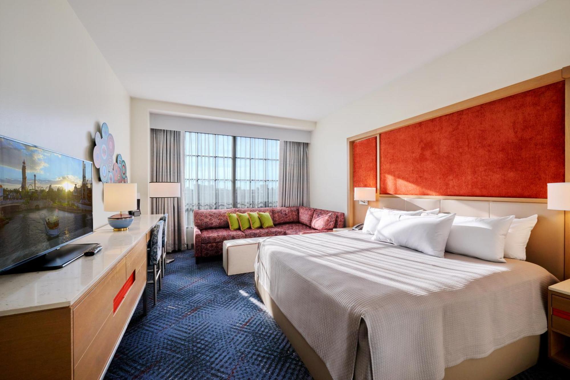 Club Level Room King Bed Includes ^ Universal Express Unlimited