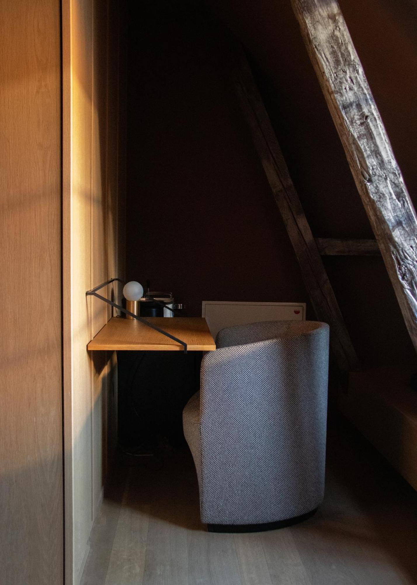 Room 7 - Classic Room