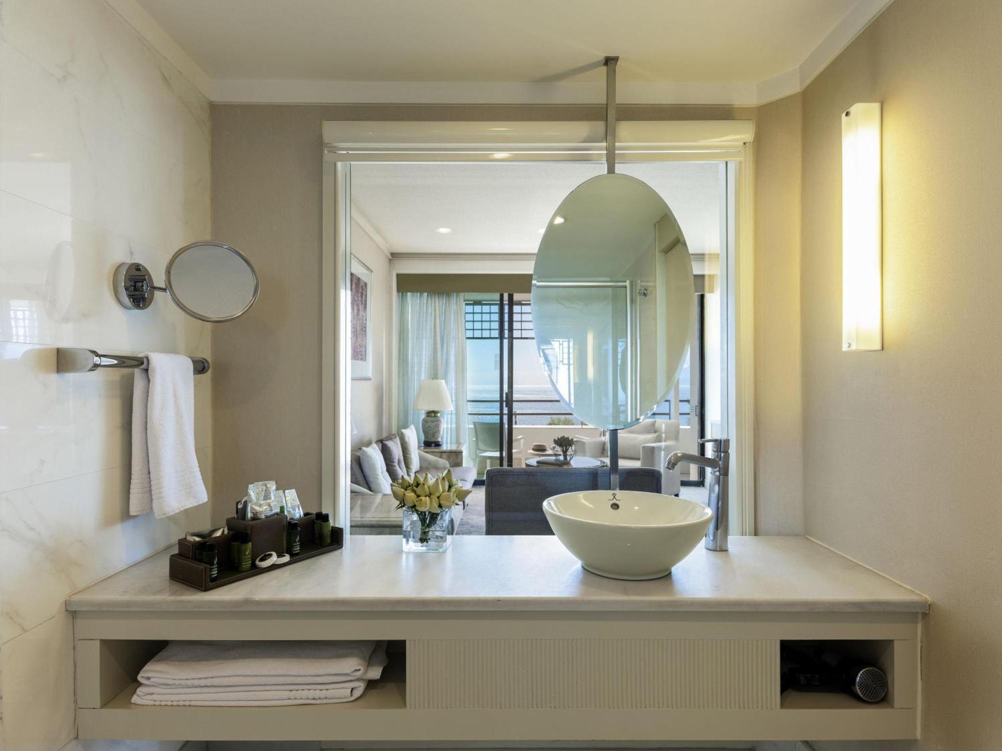 Family King Bed Suite with Two Twin Beds, Terrace and City View