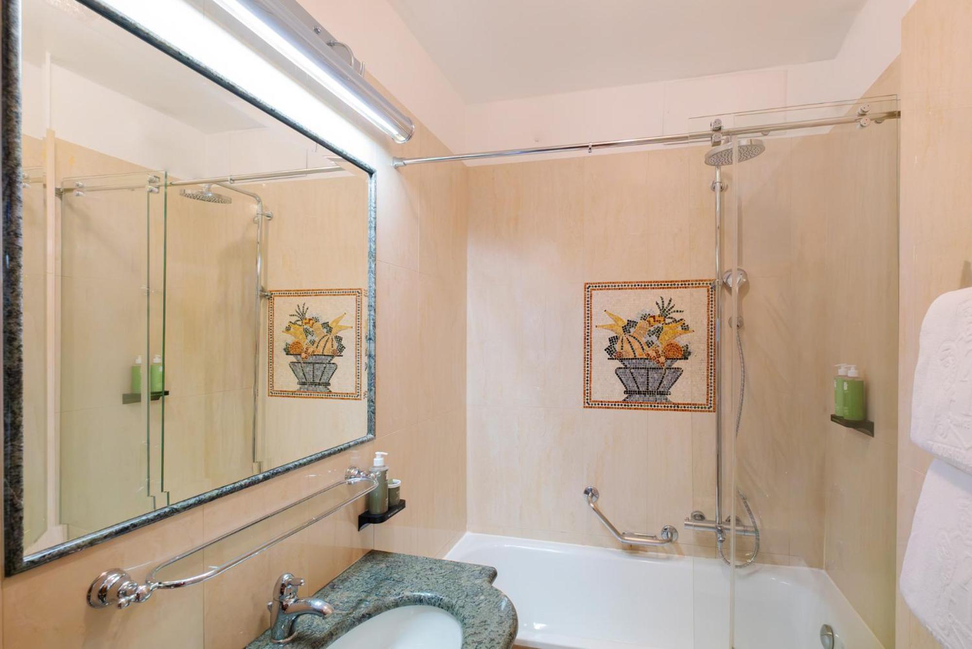 Classic Double Room lake or side pool view,1746827009:JPEG