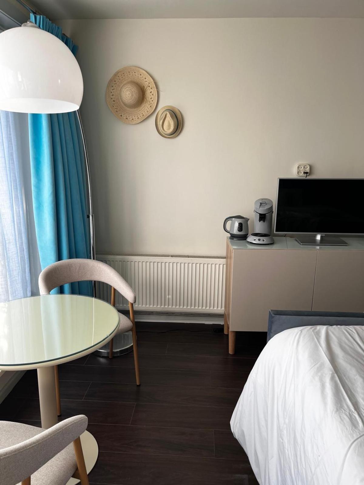 Double Room Private Bathroom