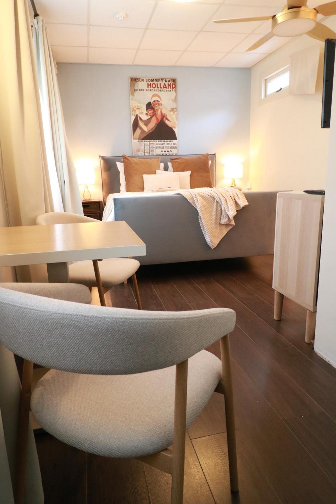 Double Room Private Bathroom