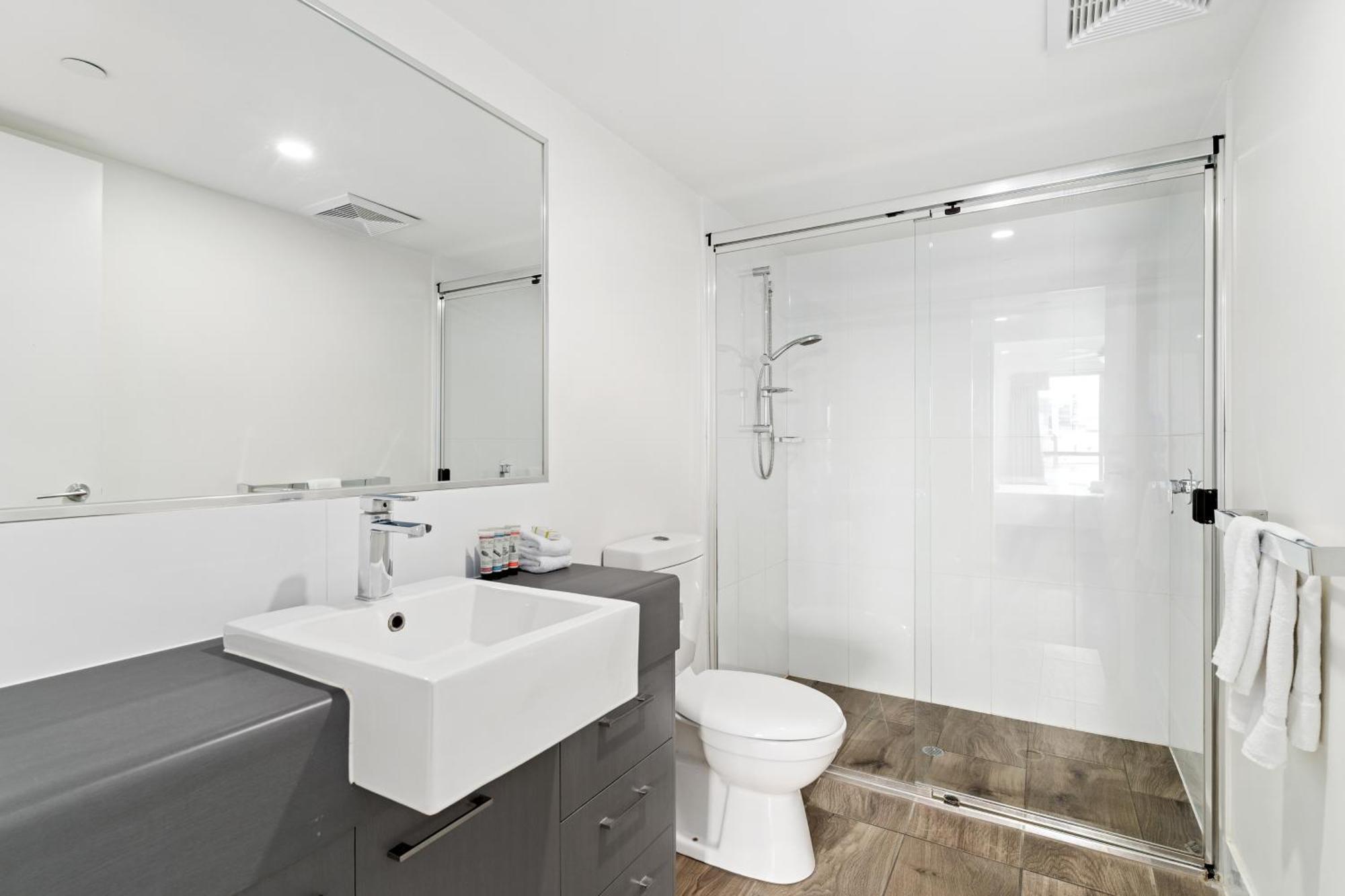 Two-Bedroom Apartment - Governor