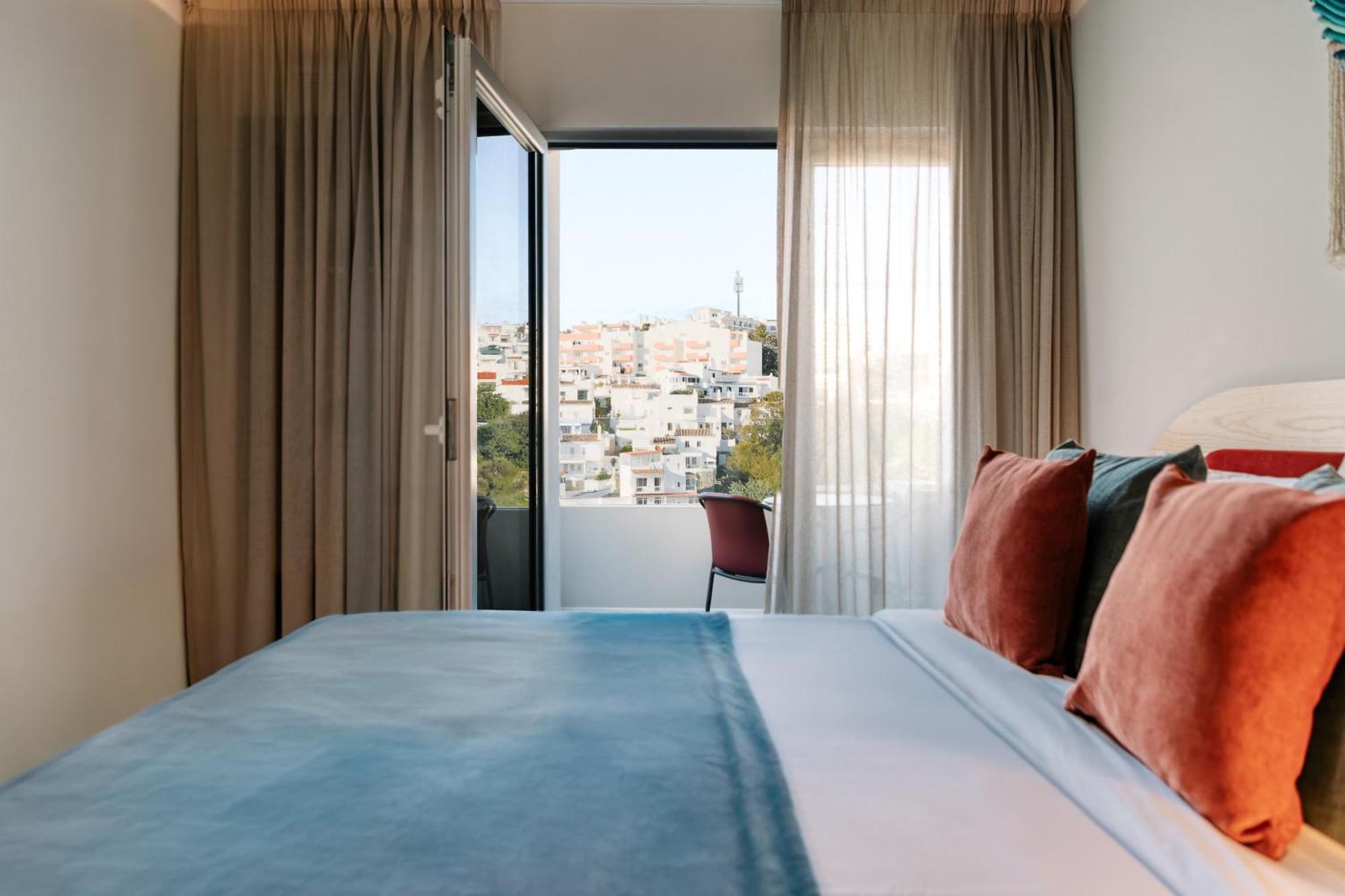 Standard King Room Balcony