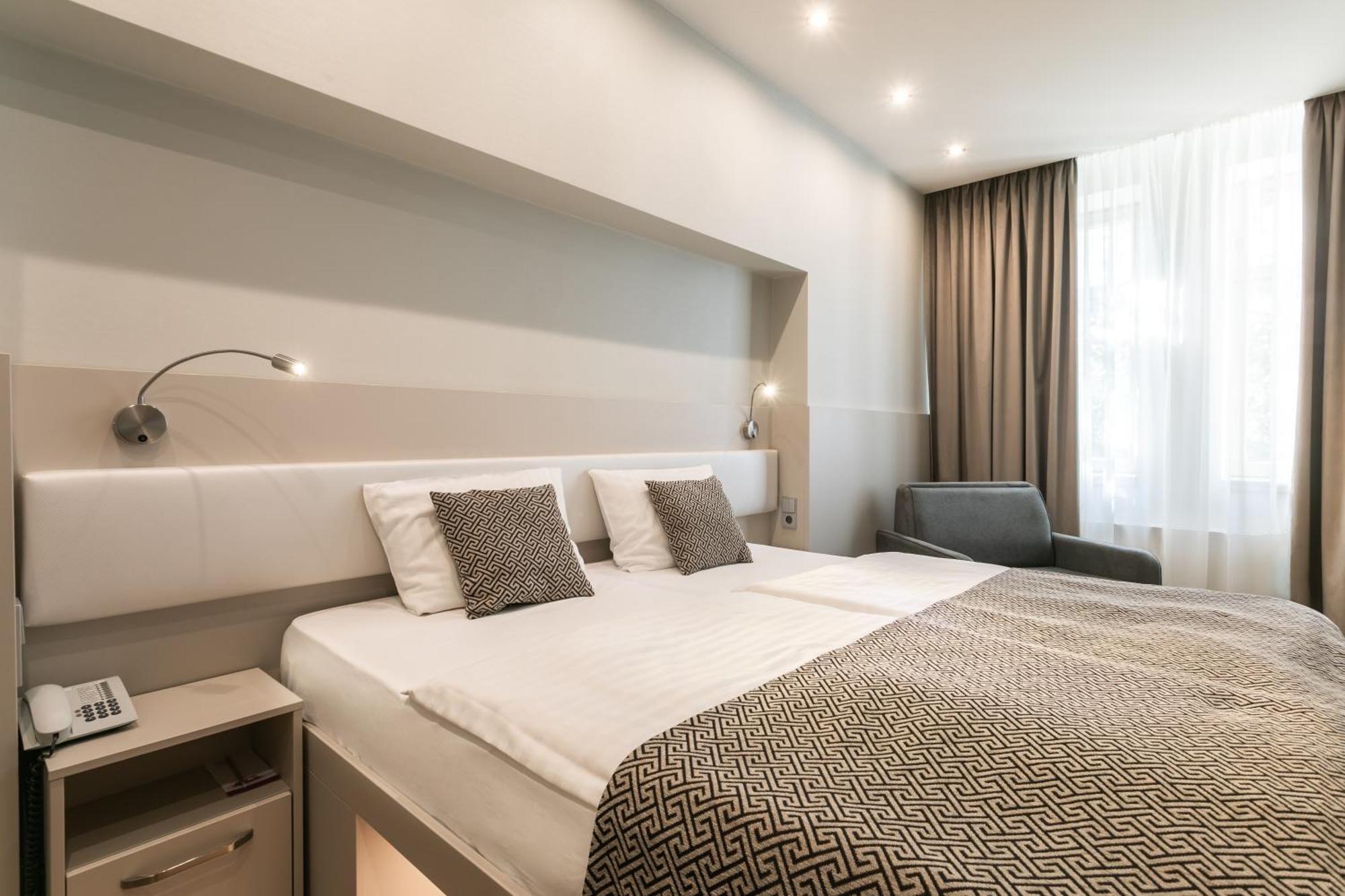 Deluxe Double Room Extra Bed