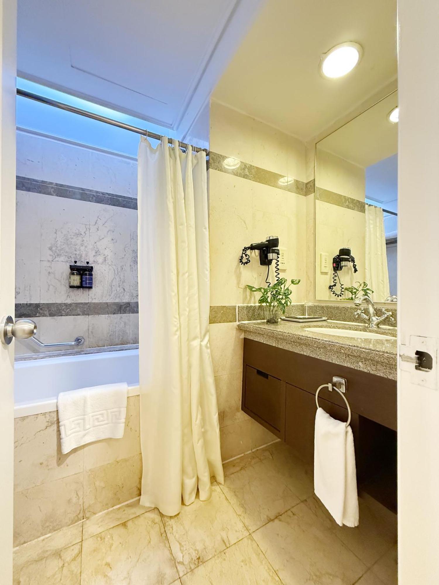 One Bedroom Premier