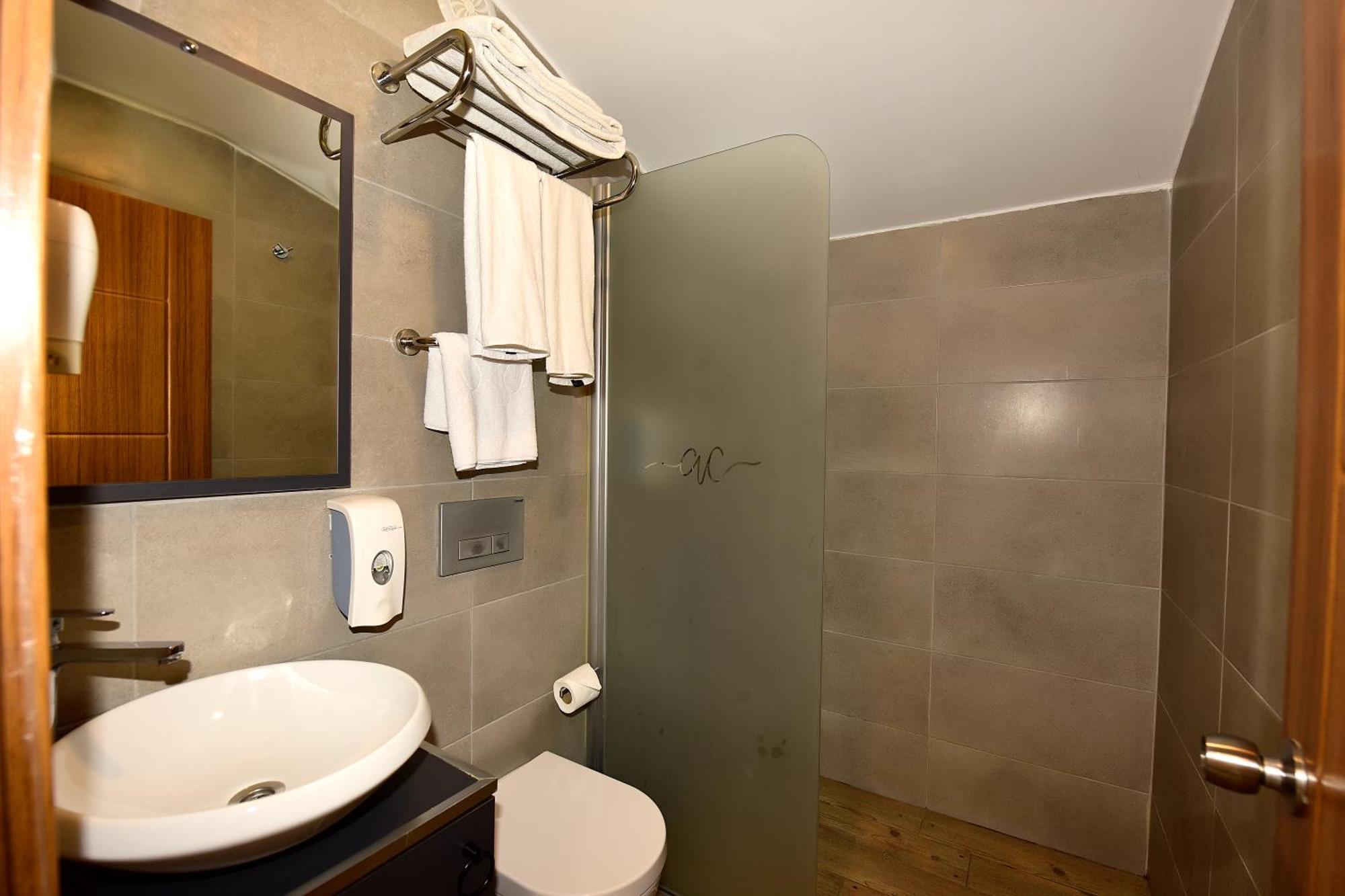 Double or Twin Room Partial Sea View