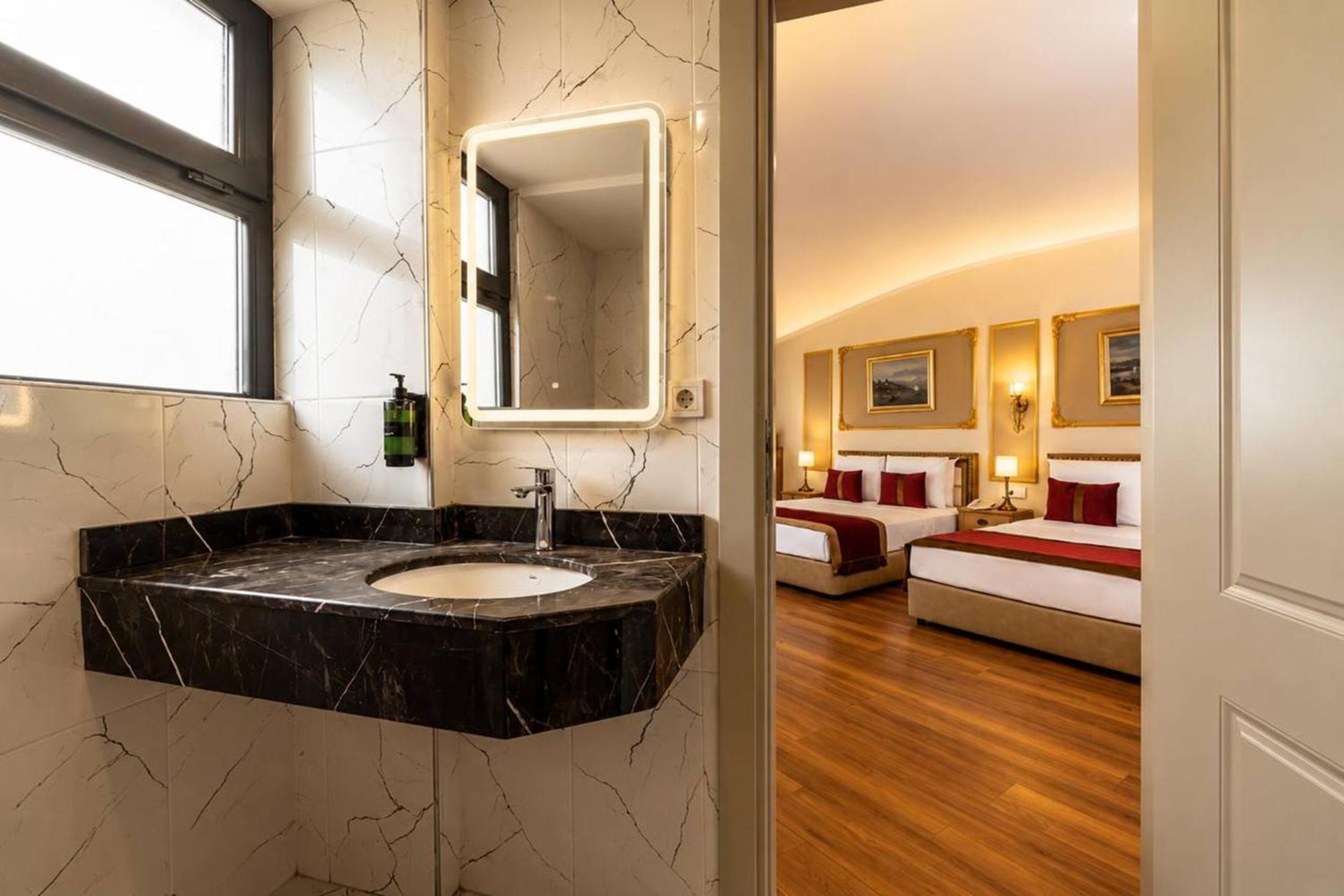 Deluxe Quadruple Room,1773695099:JPEG