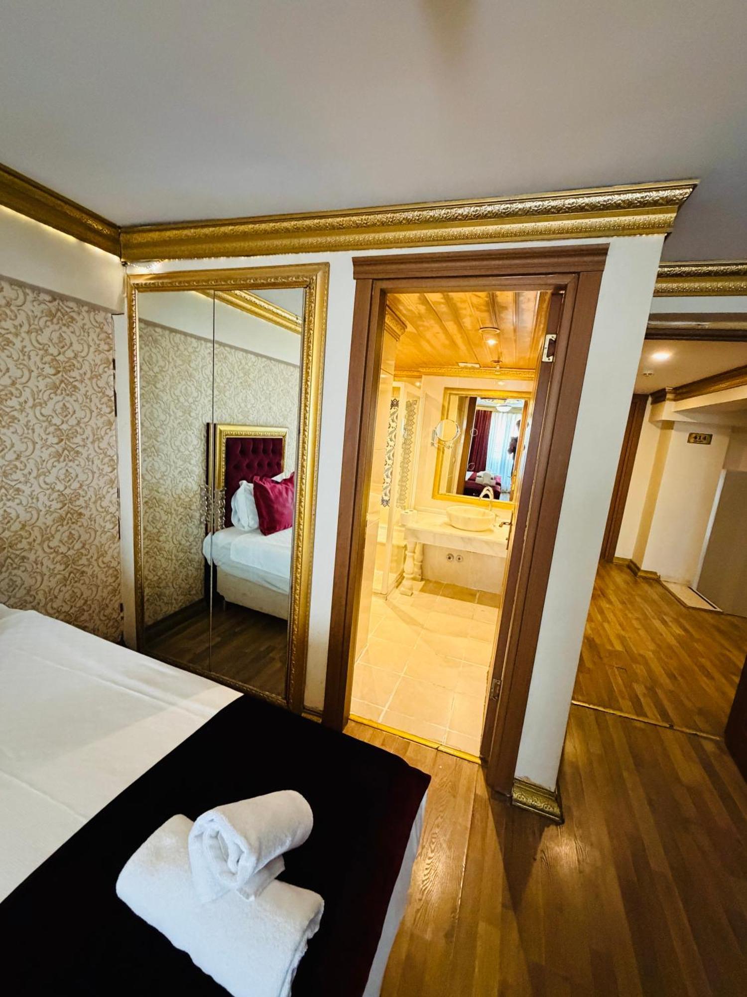 Standard triple Room Hammam