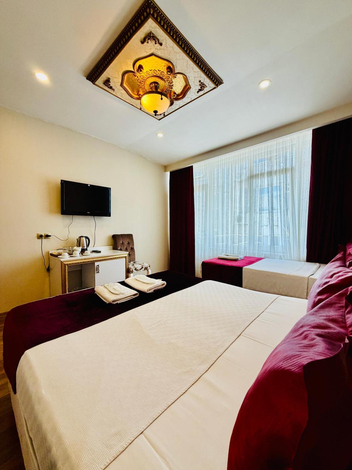 Standard triple Room Hammam