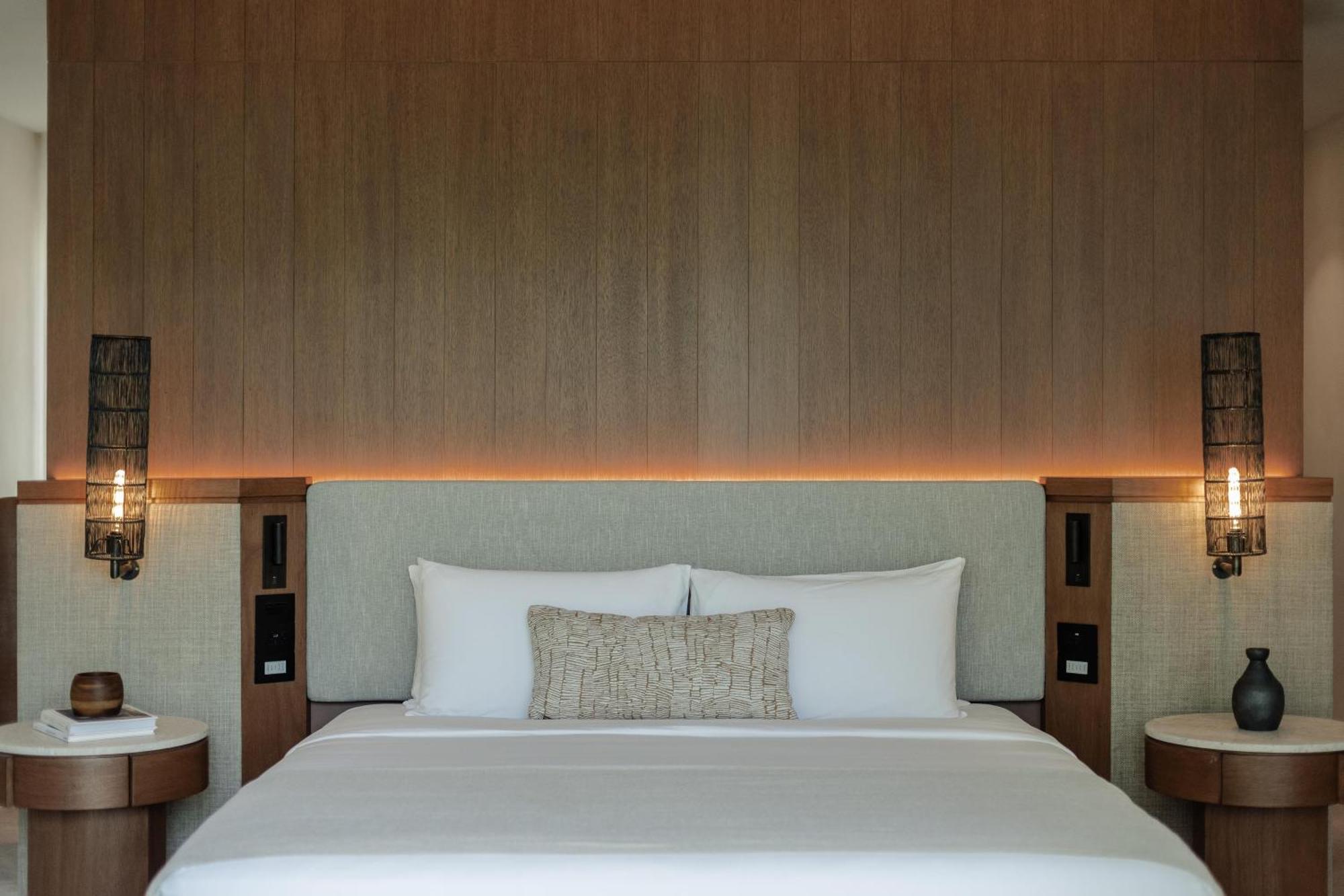 Lagoon Suite with Plunge Pool