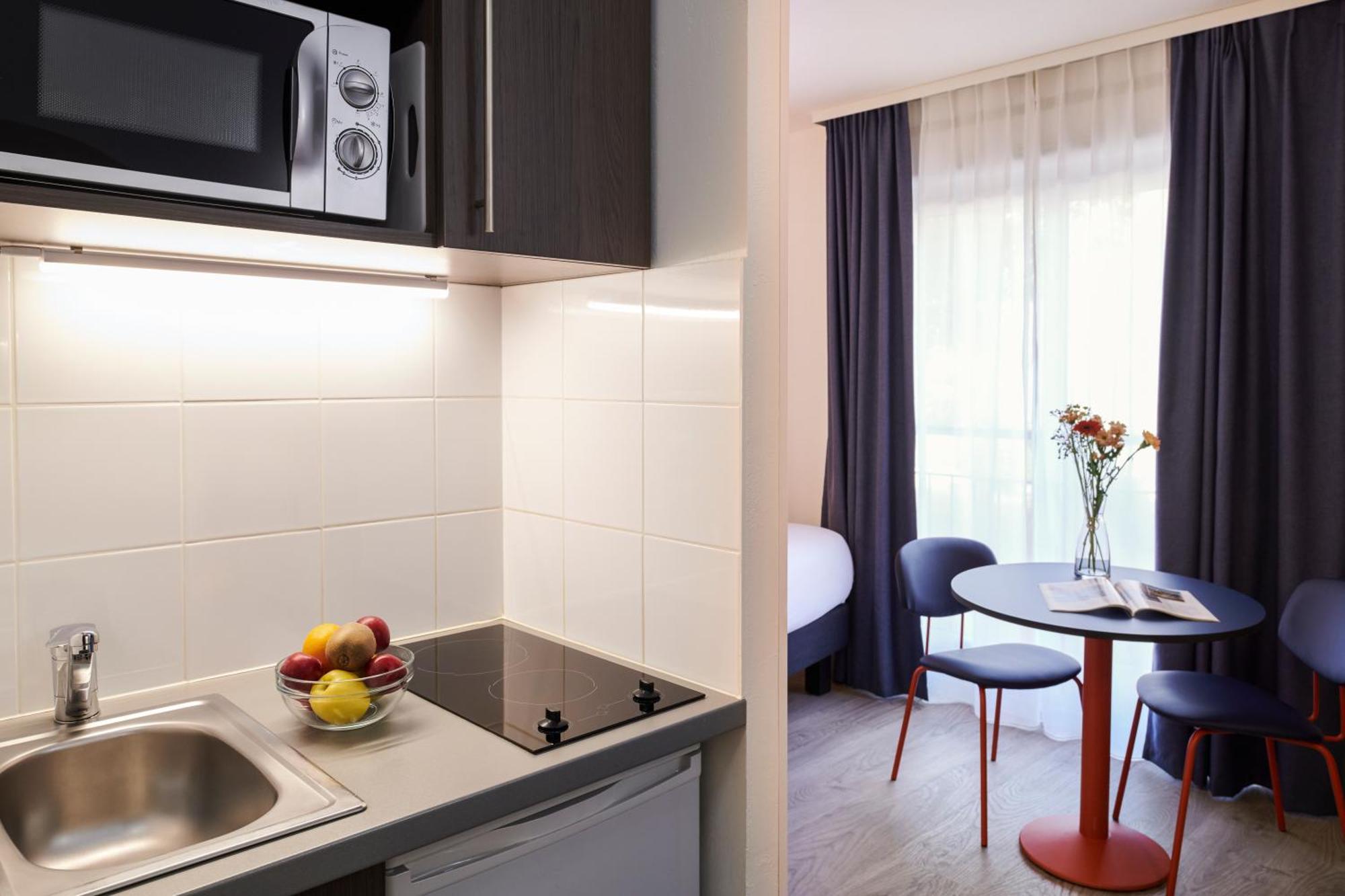 Studio (2 Adults)