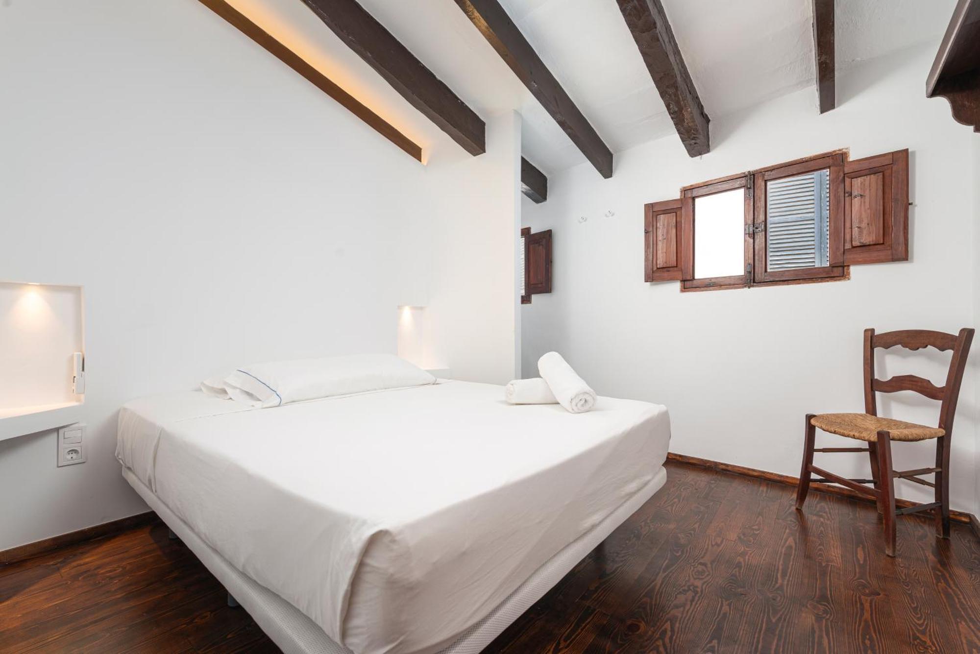 Double Room Private Bathroom