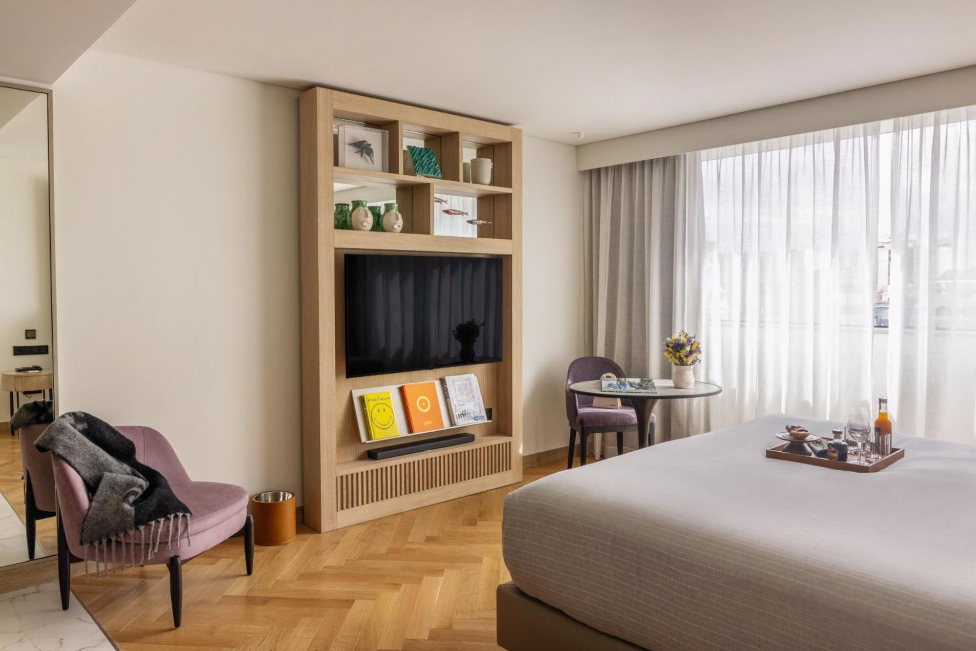 Superior ME Spa Access