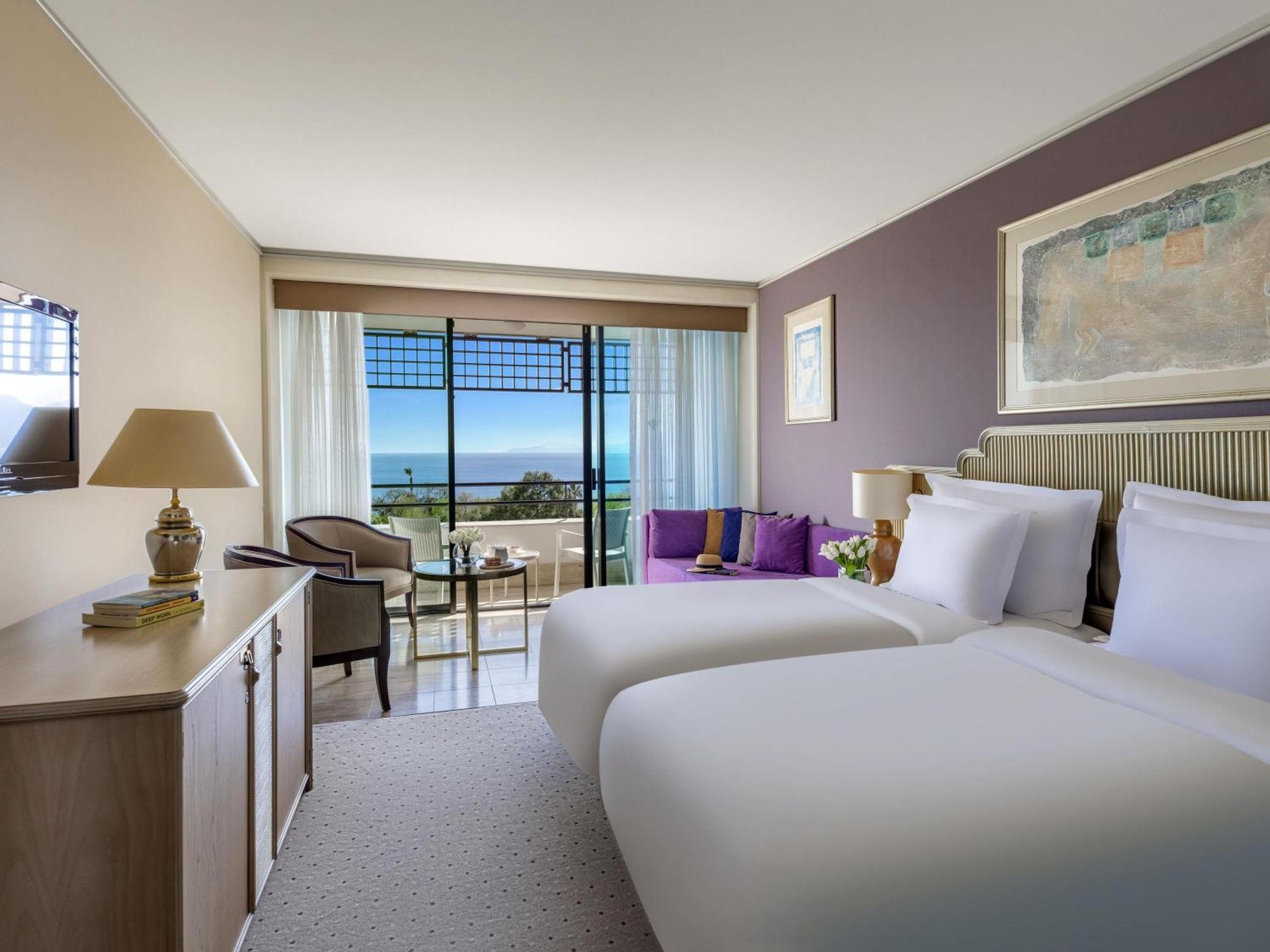 Standard Twin Room Side Sea View