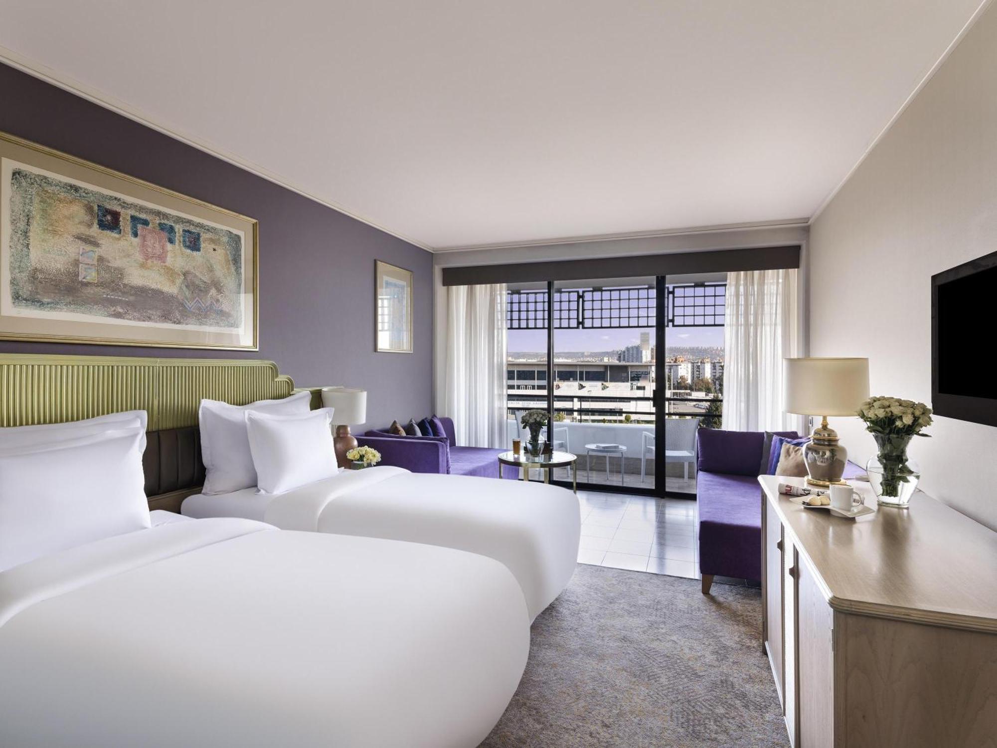 Standard Twin Room City View