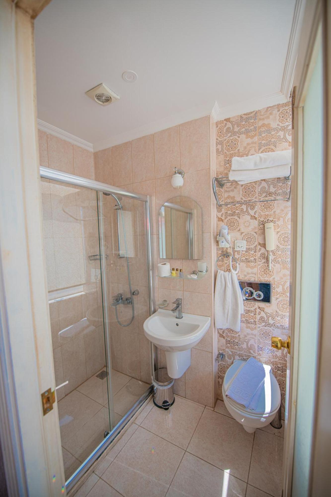 Double or Twin Room Sea View