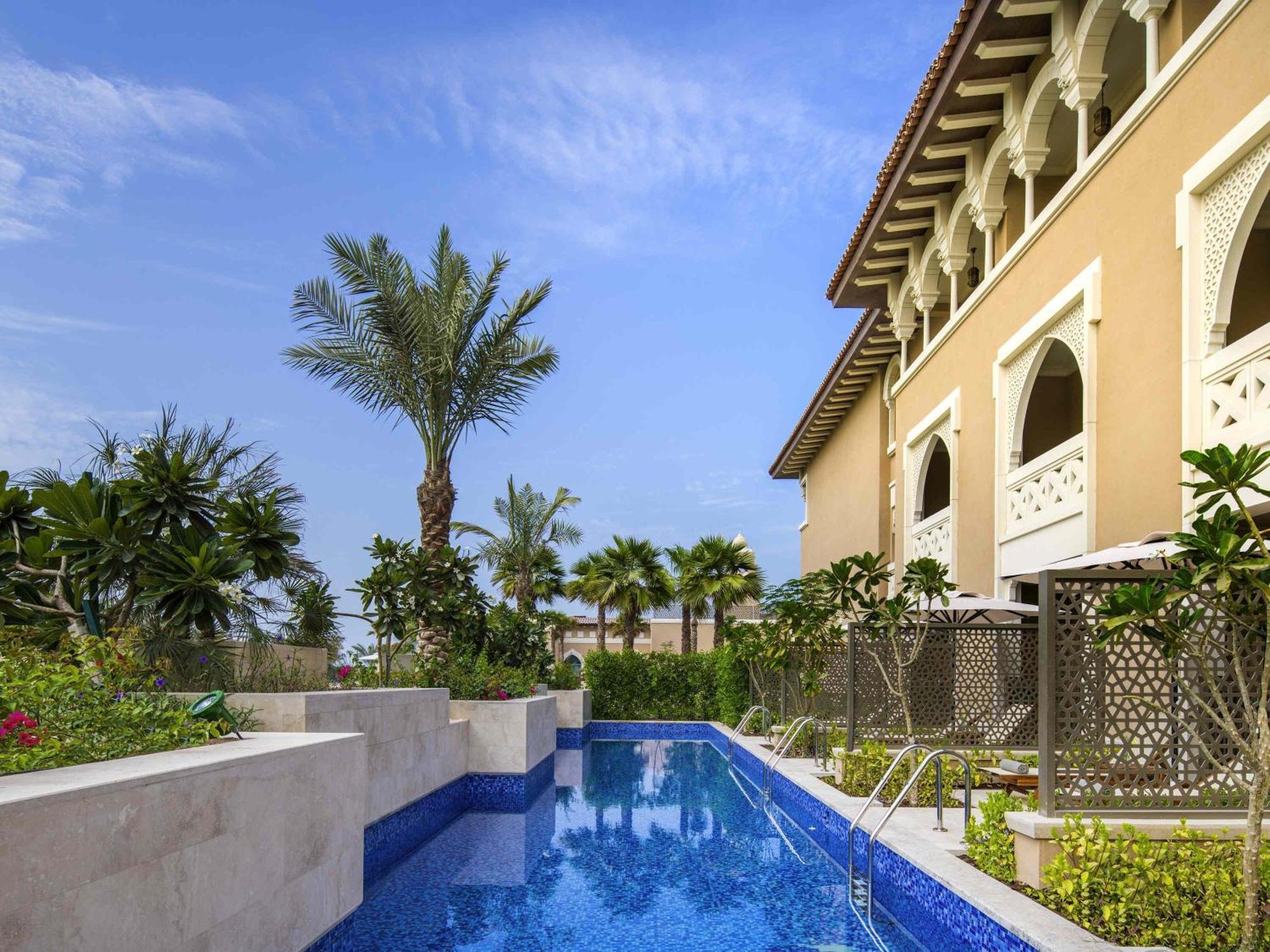 Premium King Room Pool Access