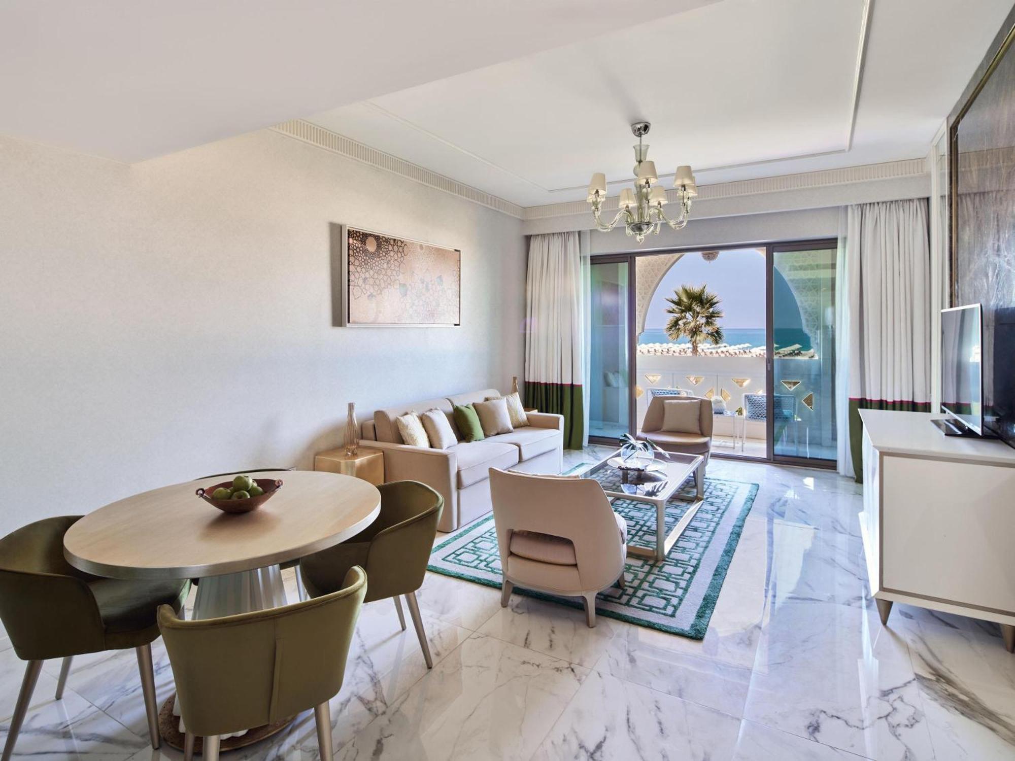 One-Bedroom Family Suite