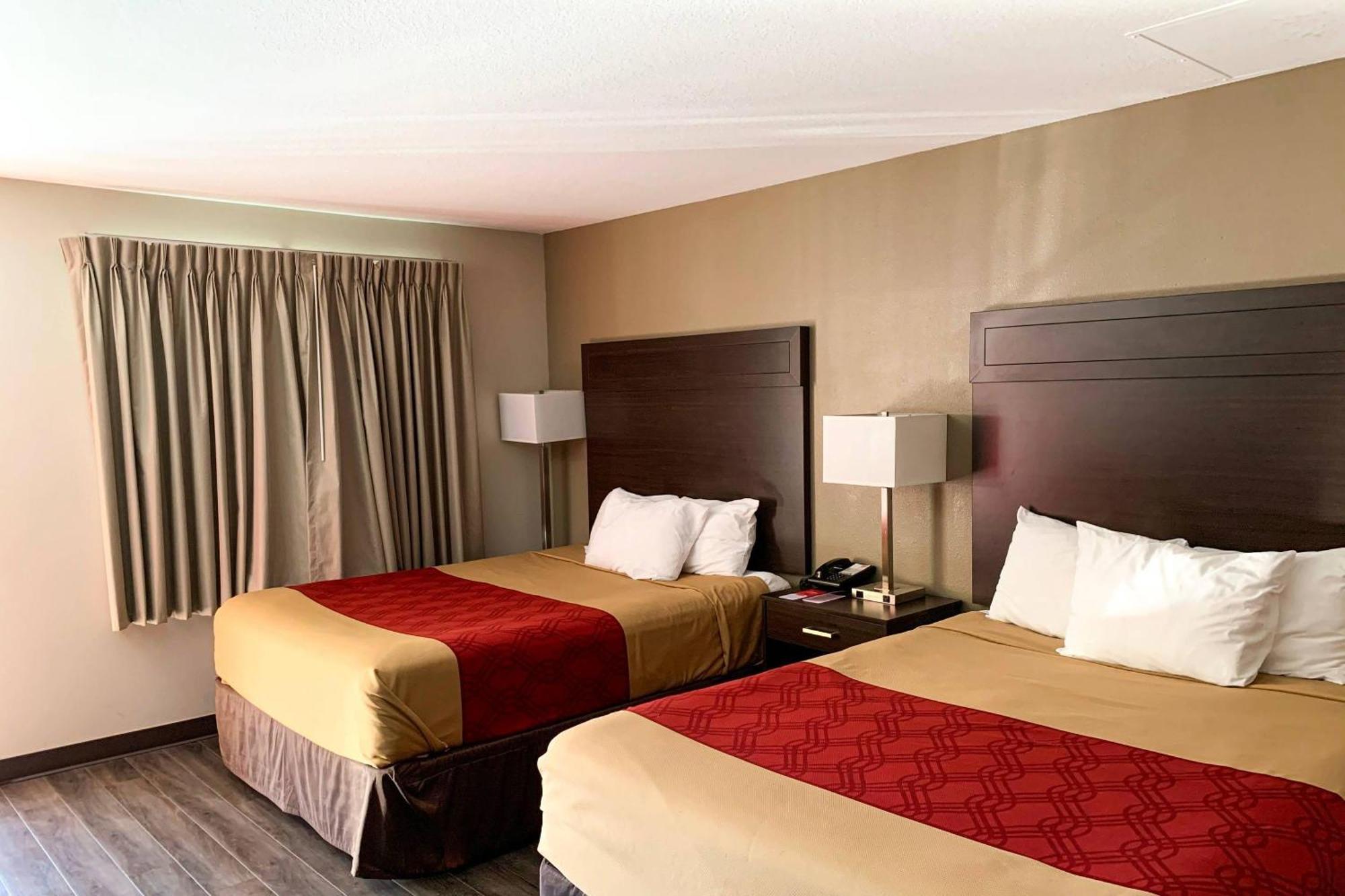Queen Room Two Queen Beds Non-Smoking
