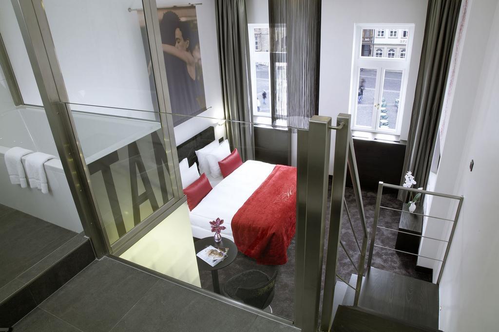 Junior Suite,1587493939:JPEG
