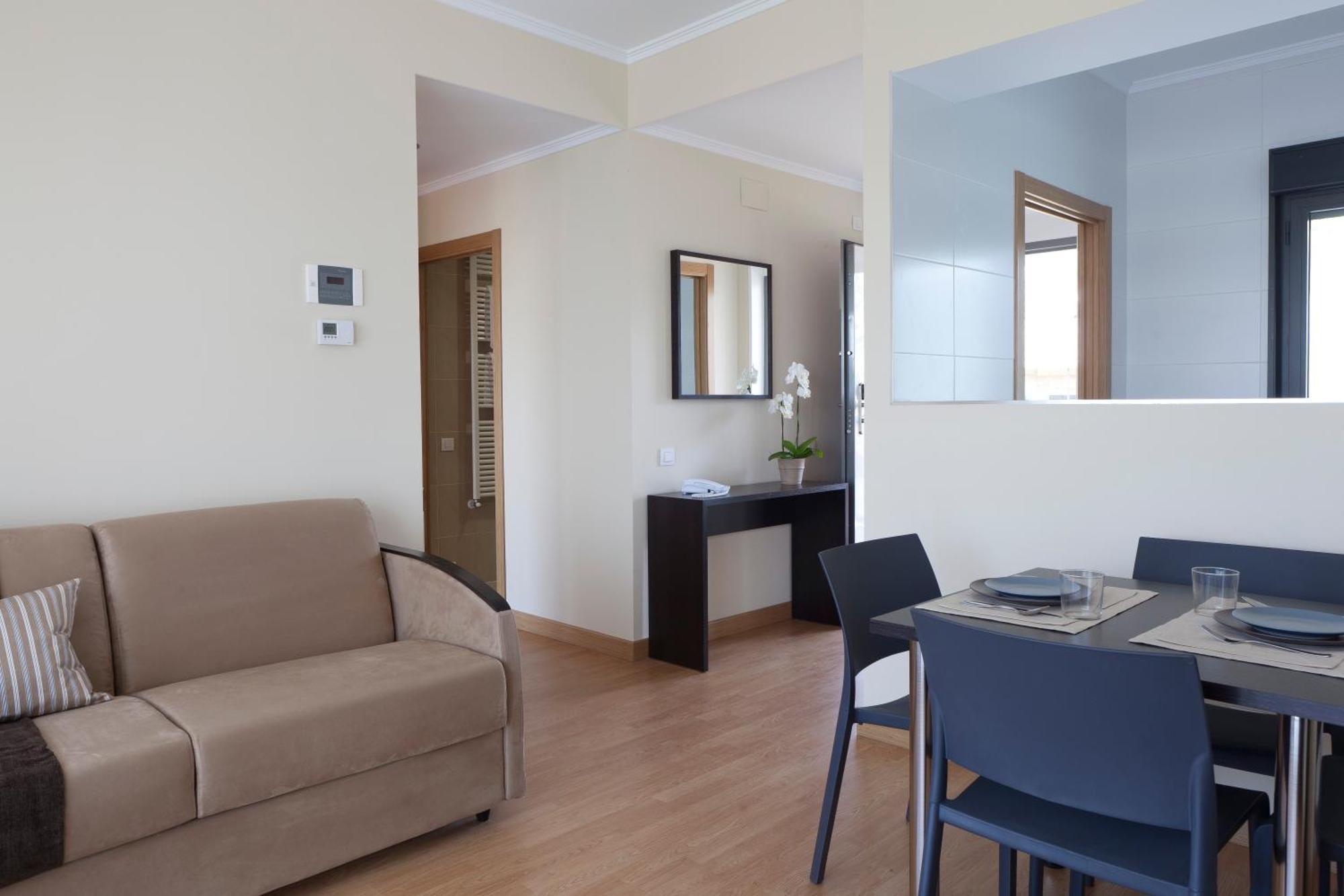 Two-Bedroom Apartment,185202027:JPEG