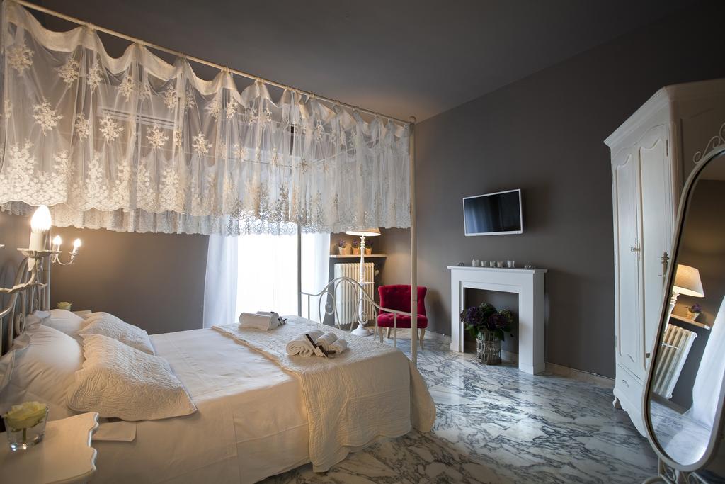 Deluxe Double Room Balcony