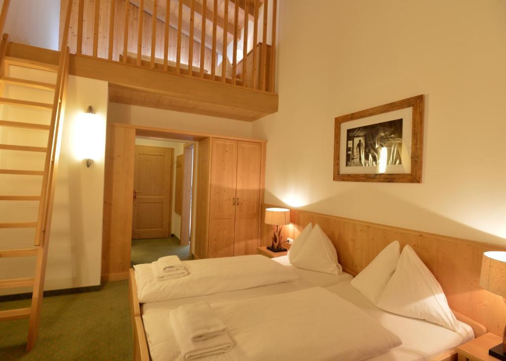 Triple Room,24726516:JPEG