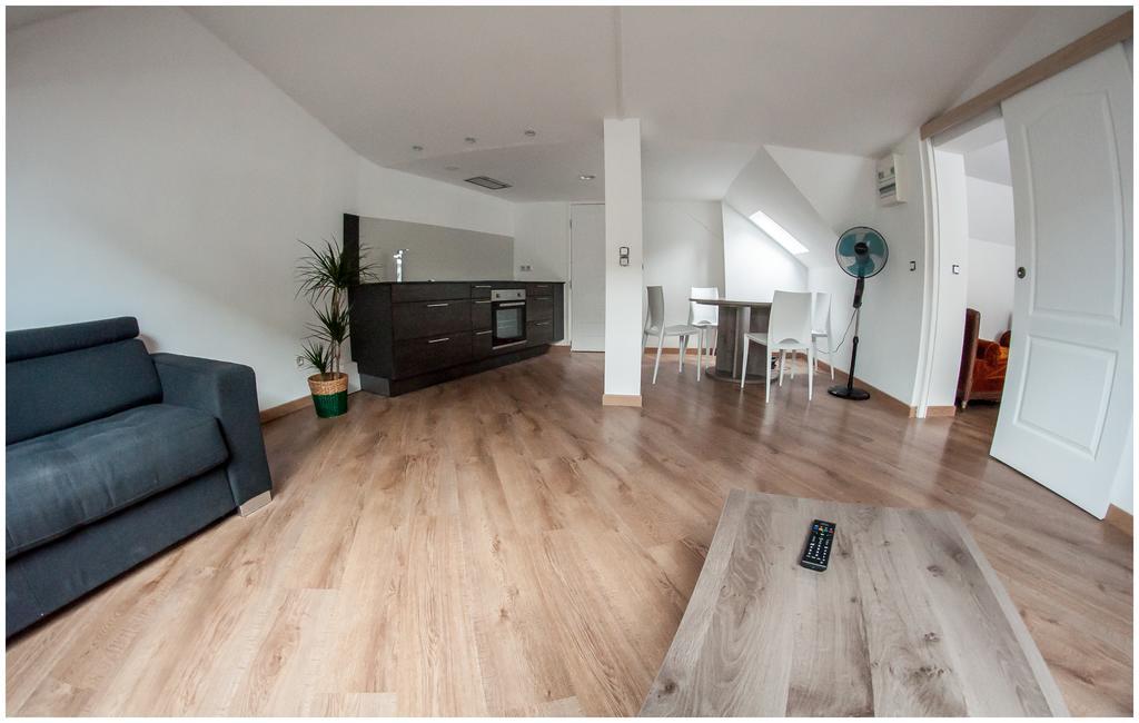 Two-Bedroom Apartment,262840097:JPEG