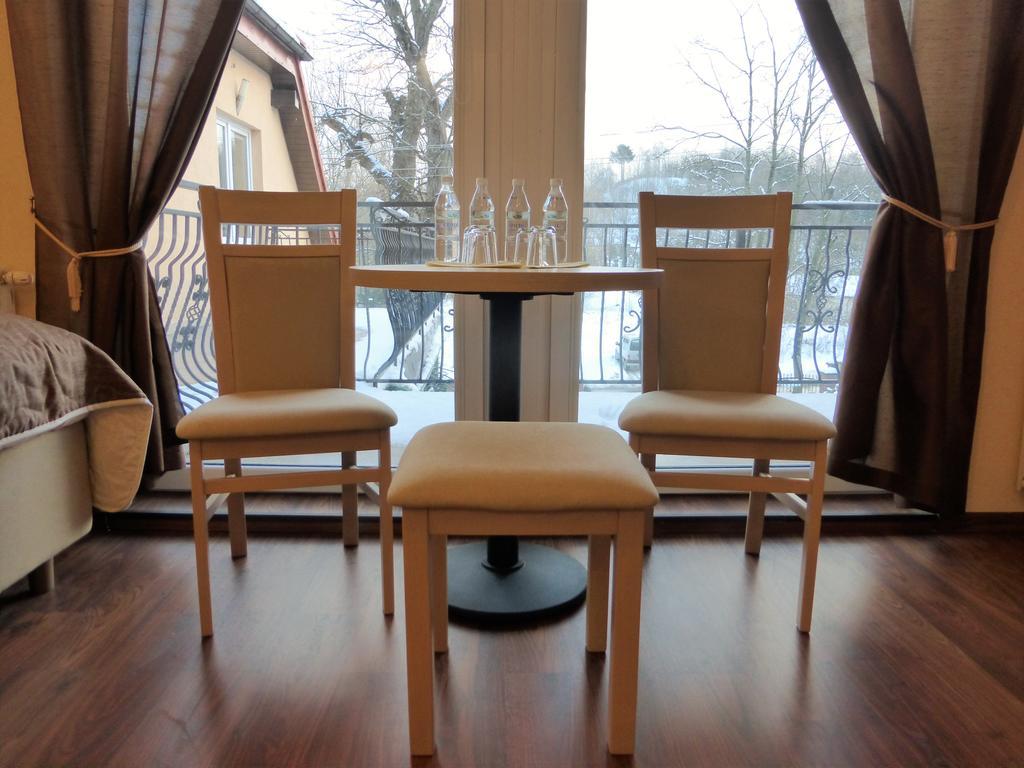 Vierbettzimmer mit Balkon