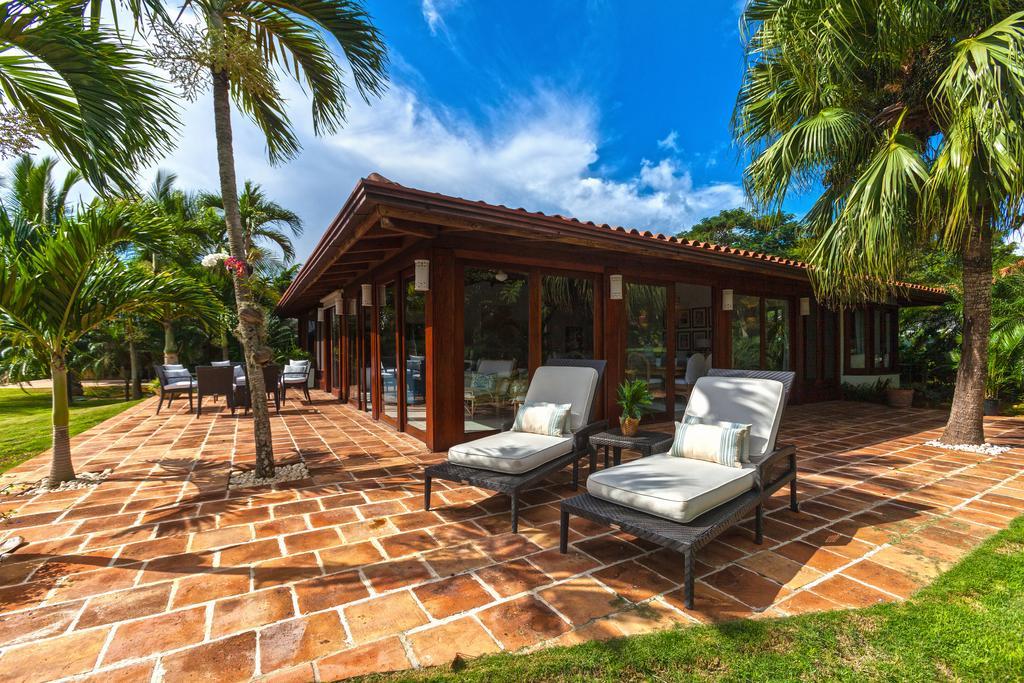 Garden Three-Bedroom Villa Golf Cart,382765873:JPEG
