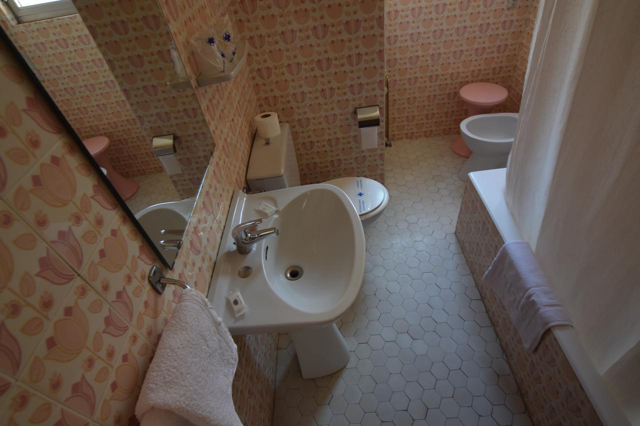 Double Room,534983010:JPEG