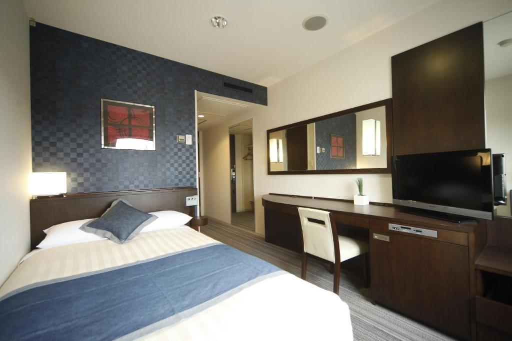 Double Room with Small Double Bed - Smoking