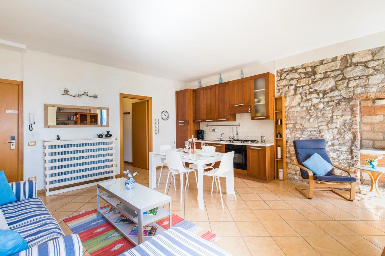 Apartment with Balcony (2 Adults),665154114:JPEG