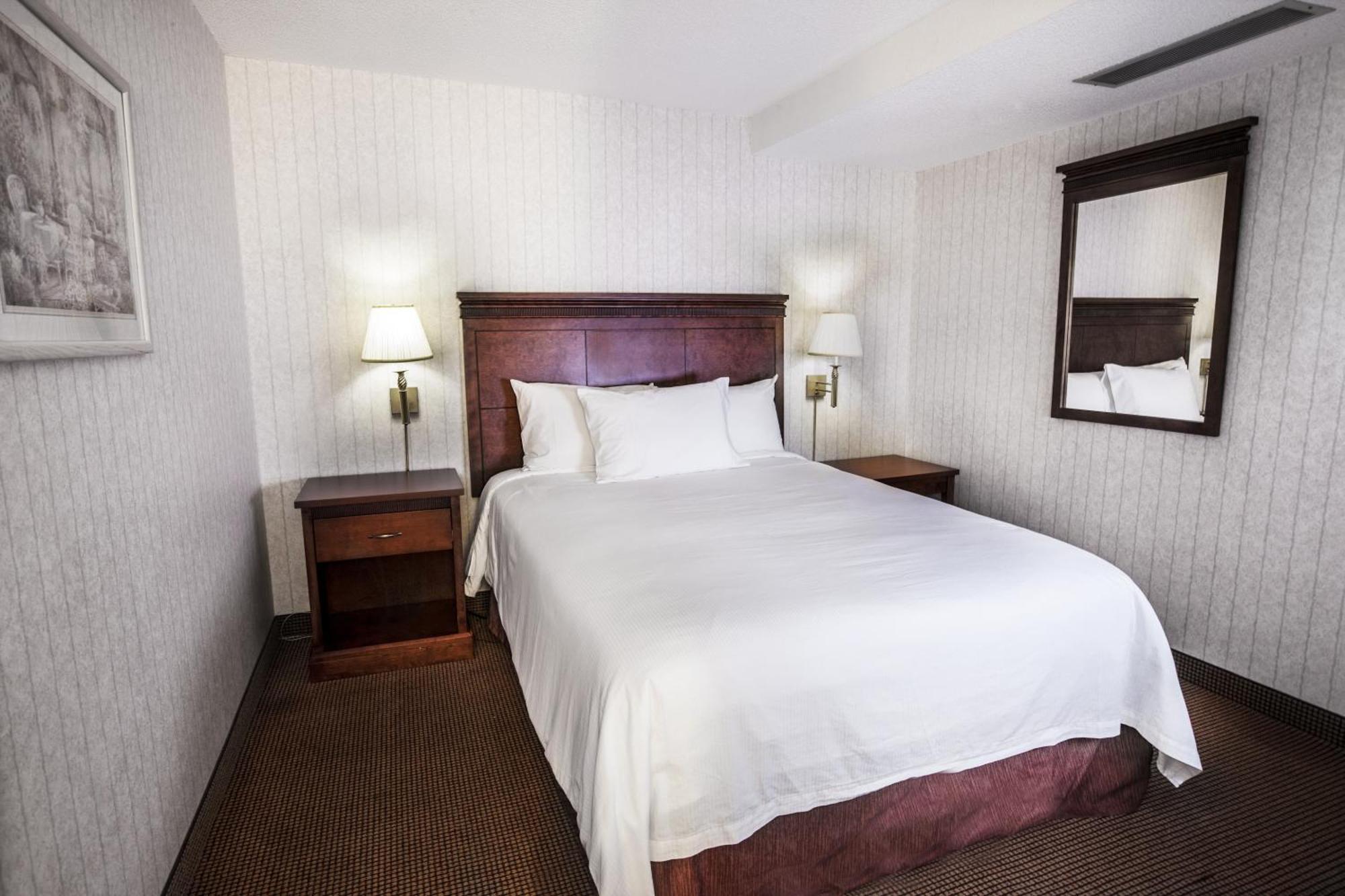 Two-Bedroom Family Suite,232046806:JPEG