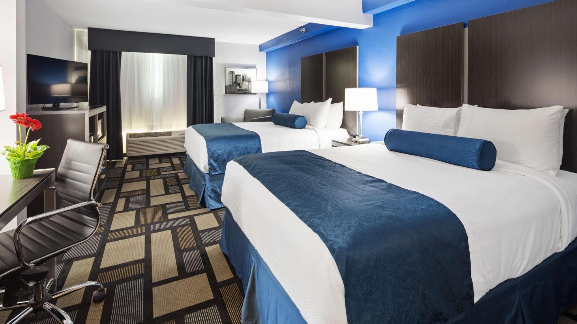 Queen Room with Two Queen Beds - Non-Smoking,1280423431:JPEG