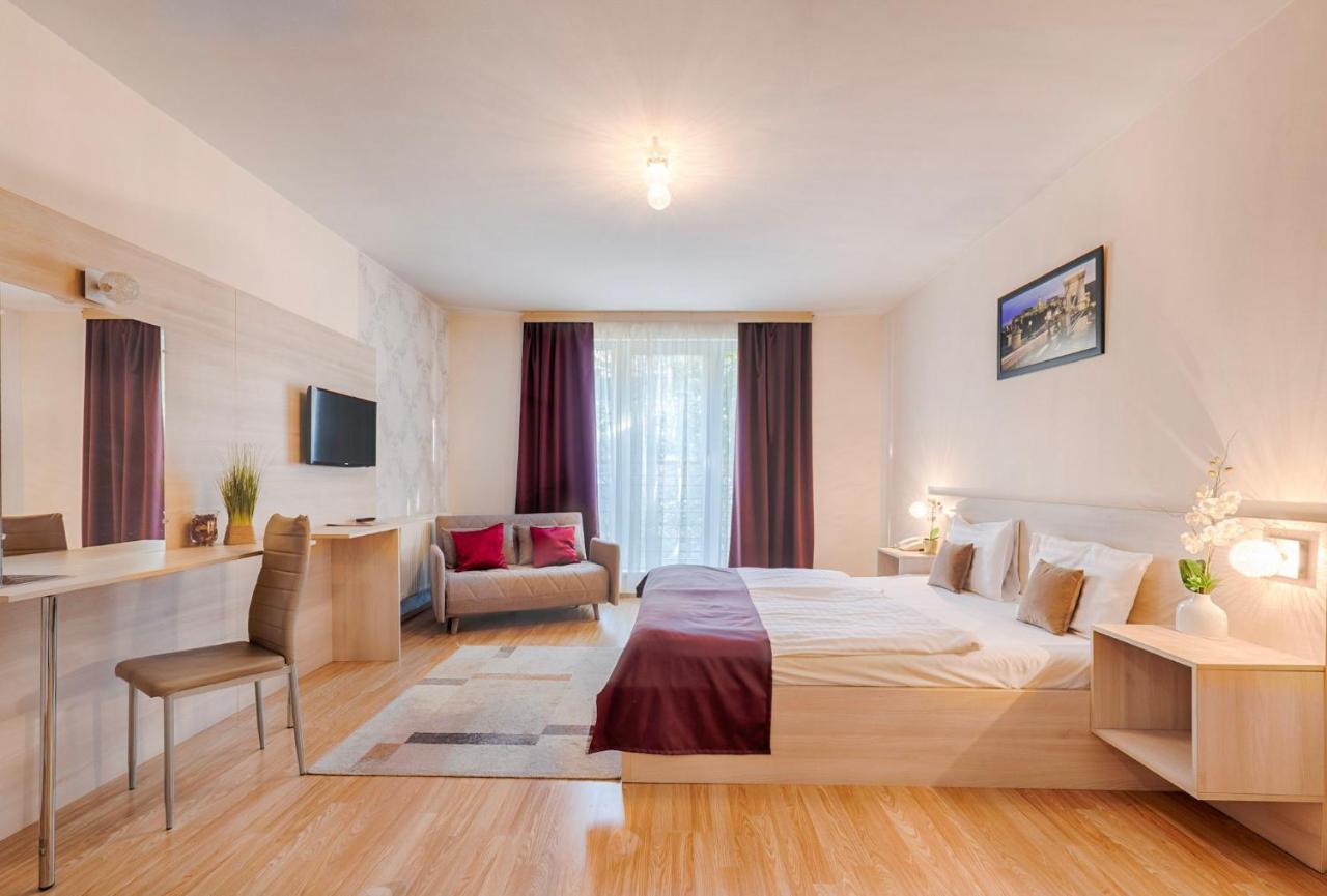 Deluxe Double Room Extra Bed