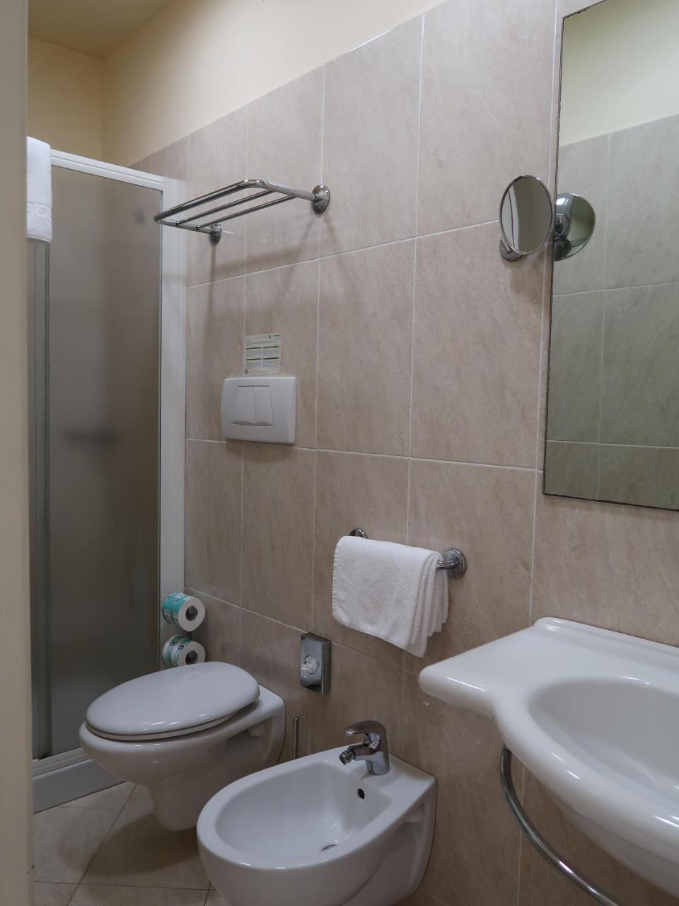 Single Room,1120785957:JPEG