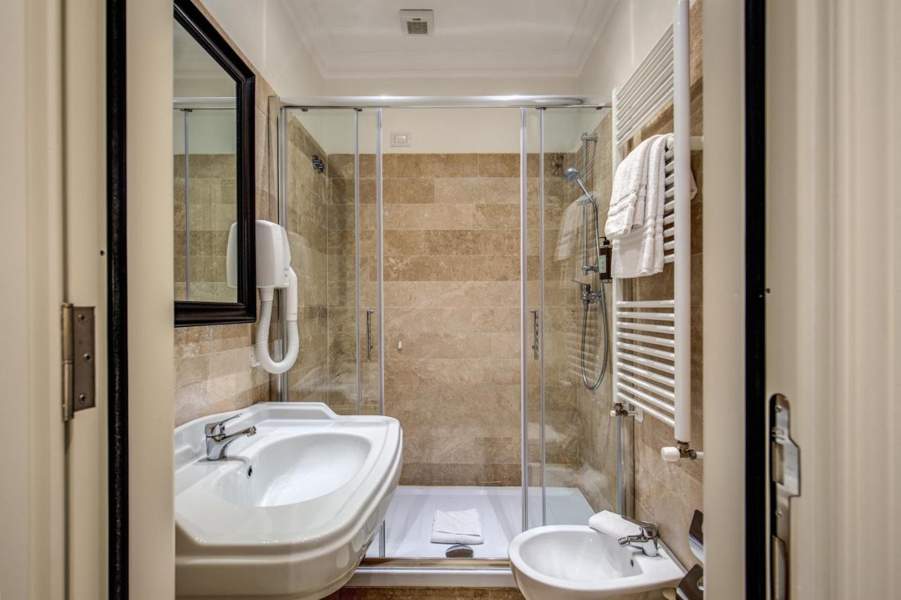 Suite Spa Bath,752174942:JPEG