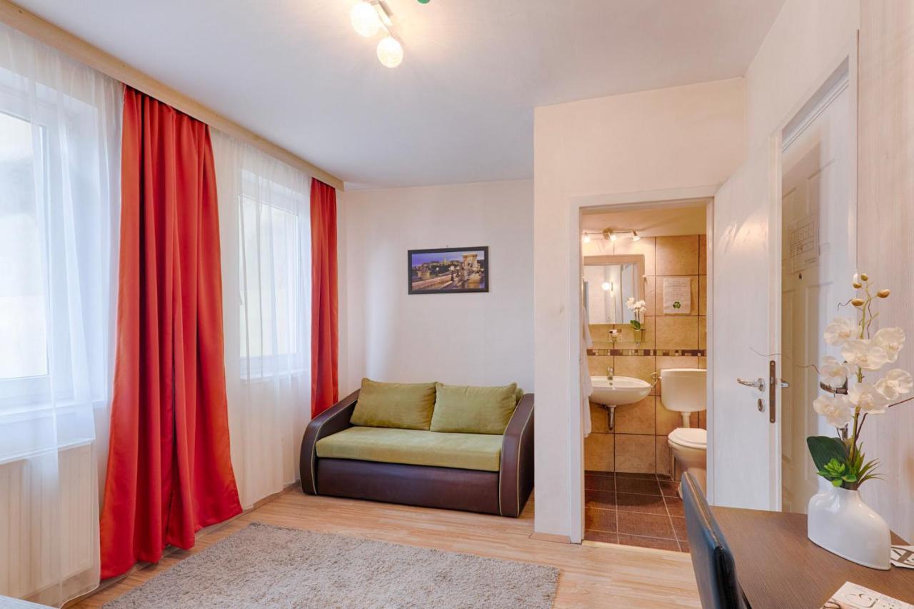 Small Double or Twin Room