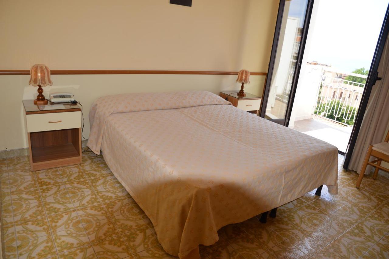 Double Room,761965693:JPEG