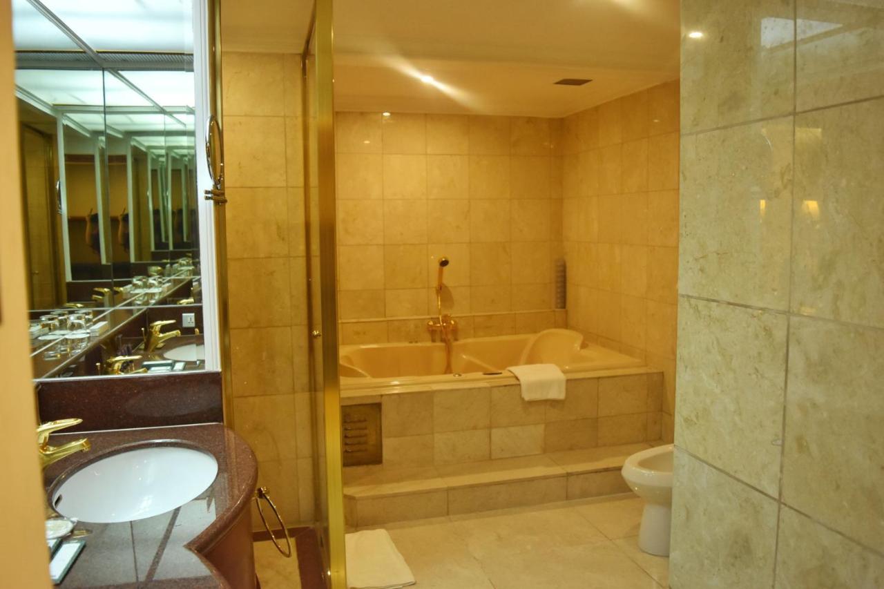 Presidential Suite
