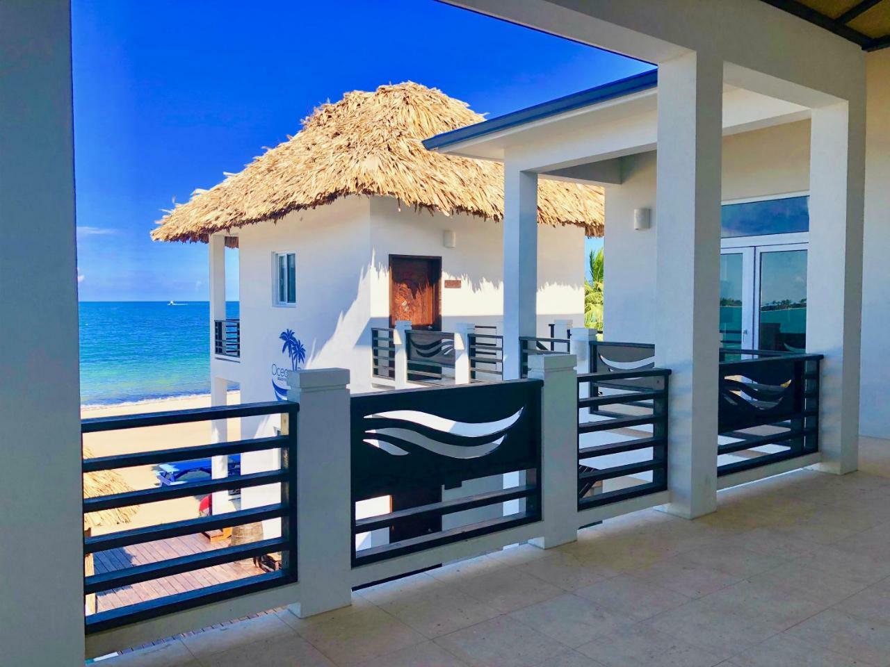 Studio with Ocean View,779992443:JPEG