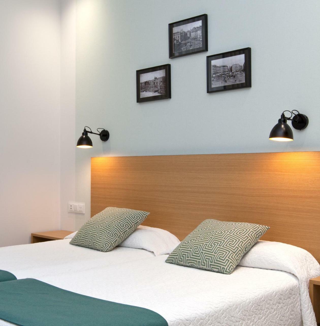 Triple Room Puerta del Sol Views